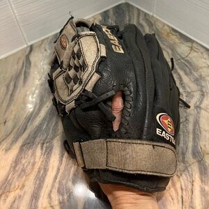 Easton Black 12.5 Inch 125B Baseball Mitt Glove Leather LHT